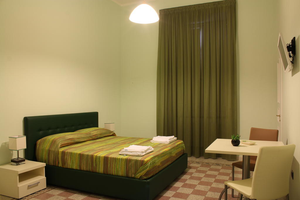 Bed & Breakfast San Francesco Салерно Стая снимка